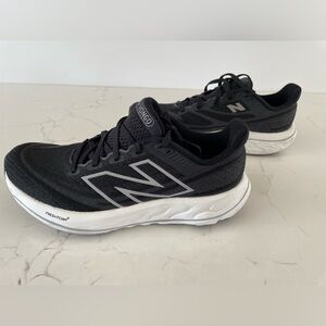 New Balance Fresh Foam X Vongo v6 Black/White Women's Size WIDE 8.5